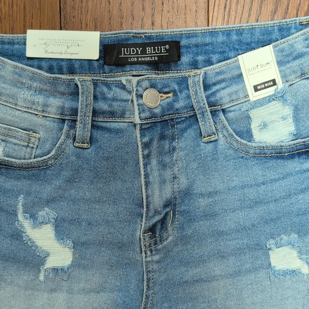 Judy Blue -  Mid Rise Denim Cut Off Shorts With Eyelet Detail - Picture 2 of 6